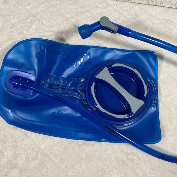 CamelBak Mini M.U.L.E. Kids Hydration Backpack Pink Purple Hiking Bike Riding - Picture 7 of 10